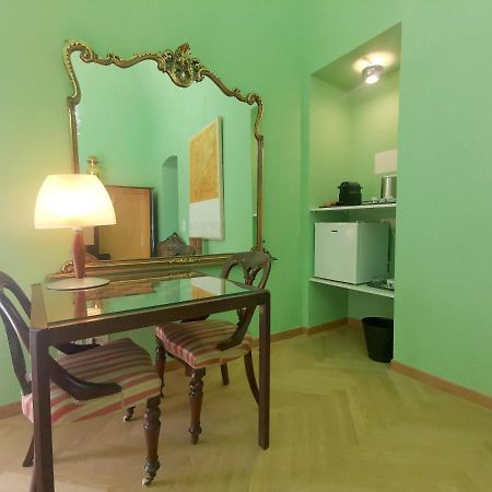 Speciale Tarshito Guesthouse Bari Exterior foto