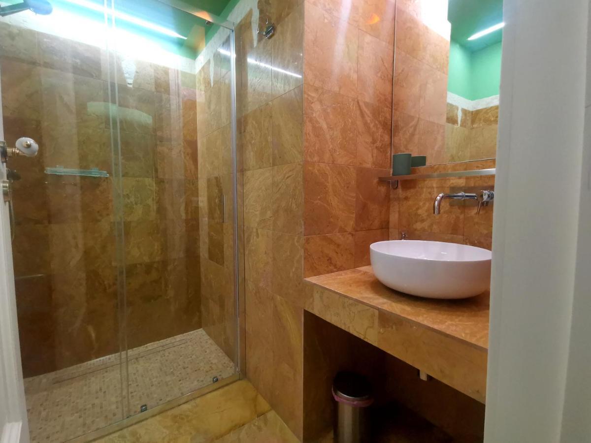 Speciale Tarshito Guesthouse Bari Exterior foto